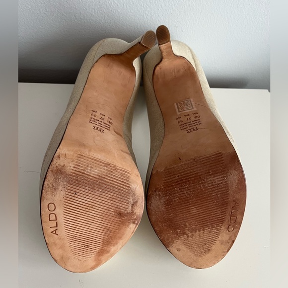 Aldo Nude, Peep-Toe, Faux-Suede, 5” Stiletto. Sz 9. - Picture 2 of 5